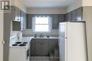 5905 Valley Way, Niagara Falls (Stamford), ON  - Indoor Photo Showing Kitchen With Double Sink 