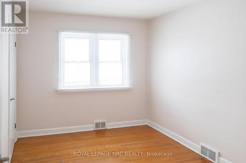 5905 Valley Way, Niagara Falls (Stamford), ON - Indoor Photo Showing Other Room