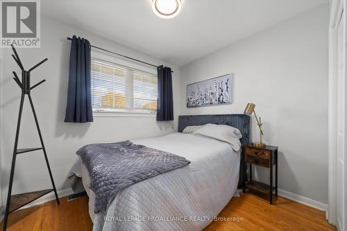 4 Kingsway Court, Belleville (Belleville Ward), ON - Indoor Photo Showing Bedroom