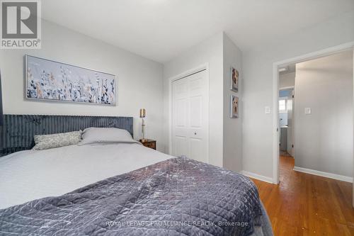 4 Kingsway Court, Belleville (Belleville Ward), ON - Indoor Photo Showing Bedroom