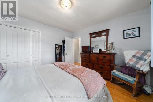 4 Kingsway Court, Belleville (Belleville Ward), ON - Indoor Photo Showing Bedroom