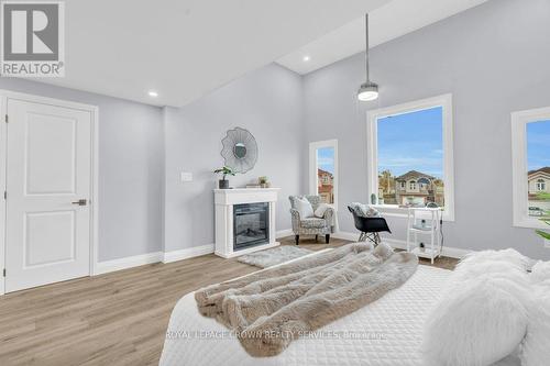 79 Winding Meadow Court, Kitchener, ON - Indoor With Fireplace