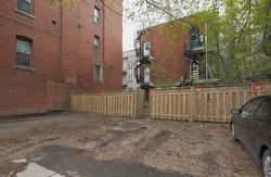 3711A Rue St-Hubert  Montréal (Le Plateau-Mont-Royal), QC H2L 3Z9