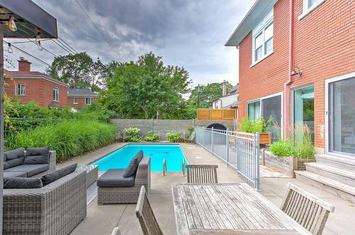 Piscine - 112 Av. Cornwall, Mont-Royal, QC - Outdoor With In Ground Pool With Exterior