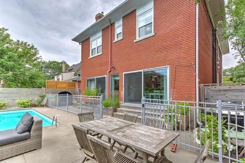 Terrasse - 112 Av. Cornwall, Mont-Royal, QC - Outdoor With In Ground Pool With Deck Patio Veranda With Exterior