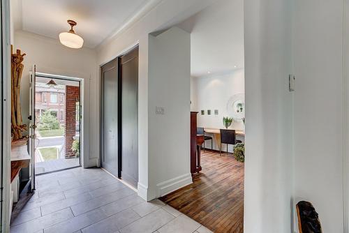 Hall d'entrée/Vestibule - 112 Av. Cornwall, Mont-Royal, QC - Indoor Photo Showing Other Room