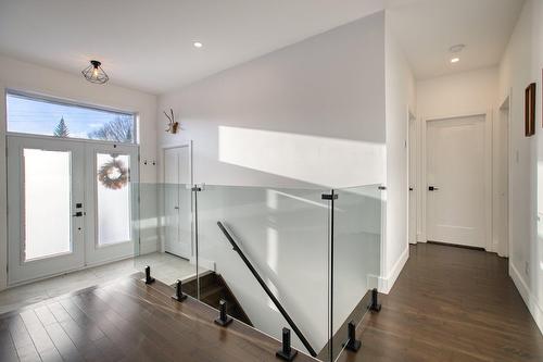 Hall d'entrée/Vestibule - 649Z  - 649Az Rue Beauregard, Sainte-Agathe-Des-Monts, QC - Indoor Photo Showing Other Room