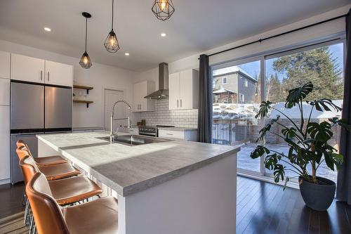 Cuisine - 649Z  - 649Az Rue Beauregard, Sainte-Agathe-Des-Monts, QC - Indoor Photo Showing Kitchen With Upgraded Kitchen