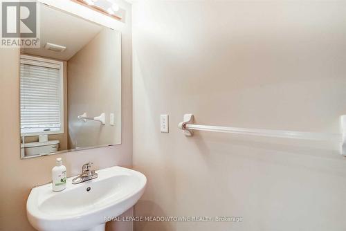 1470 Pate Court, Mississauga, ON - Indoor Photo Showing Bathroom