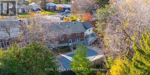 7 Isherwood Court, Mississauga, ON - Outdoor