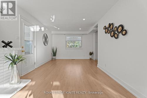 7 Isherwood Court, Mississauga, ON - Indoor Photo Showing Other Room