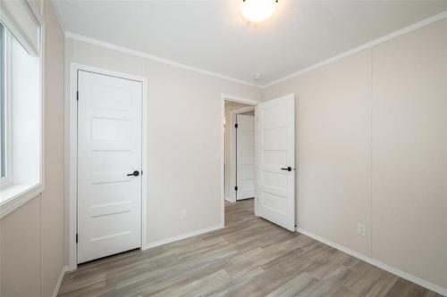 85 Sandale Drive, Winnipeg, MB - Indoor Photo Showing Other Room