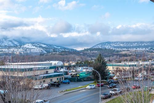 406-256 Hastings Avenue, Penticton, BC - Outdoor With View