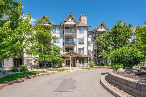 406-256 Hastings Avenue, Penticton, BC - Outdoor With Facade