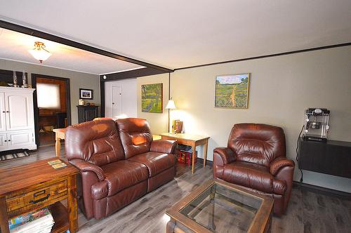 Salon - 591 Rue King, Mont-Blanc, QC - Indoor Photo Showing Living Room