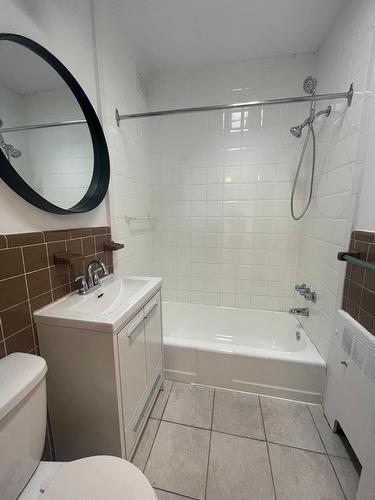 Salle de bains - 503-4921 Av. Clanranald, Montréal (Côte-Des-Neiges/Notre-Dame-De-Grâce), QC - Indoor Photo Showing Bathroom