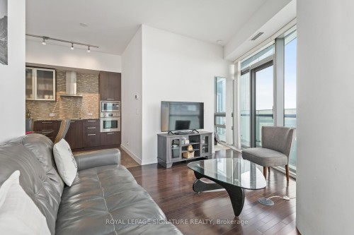 3705-14 York Street, Toronto, ON - Indoor Photo Showing Living Room