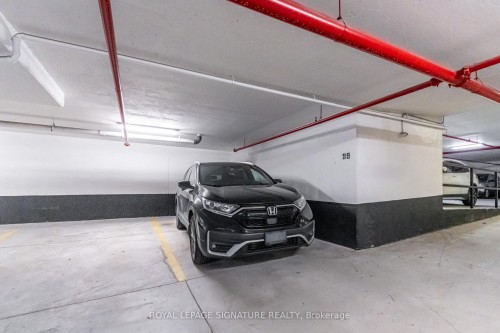 3-1155 Stroud Lane, Mississauga, ON - Indoor Photo Showing Garage