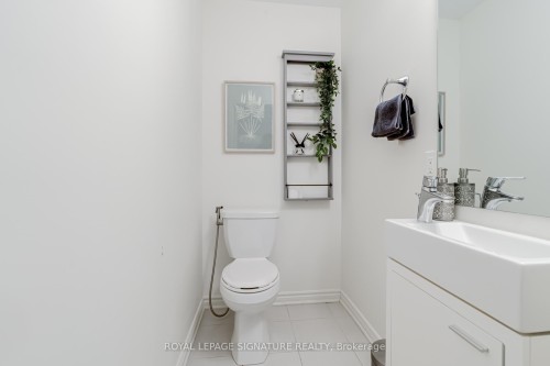 3-1155 Stroud Lane, Mississauga, ON - Indoor Photo Showing Bathroom