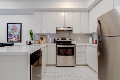 3-1155 Stroud Lane, Mississauga, ON - Indoor Photo Showing Kitchen With Stainless Steel Kitchen