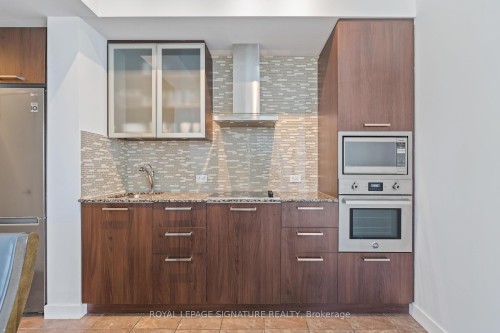 3705-14 York Street, Toronto, ON - Indoor Photo Showing Kitchen