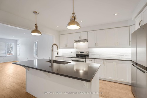 72 Chambery Street, Bracebridge, ON - Indoor Photo Showing Kitchen With Stainless Steel Kitchen With Upgraded Kitchen