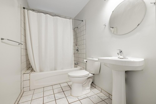 Main-171 Christie Street, Toronto, ON - Indoor Photo Showing Bathroom