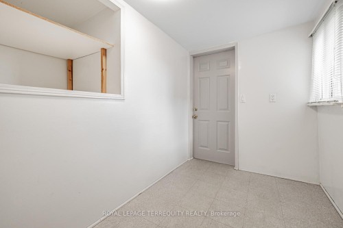 Main-171 Christie Street, Toronto, ON - Indoor Photo Showing Other Room