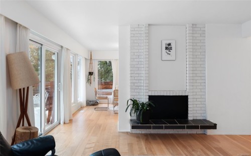 5087 Catalina Terr, Saanich, BC 