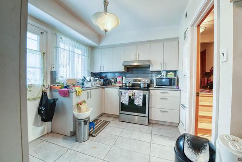 Cuisine - 1220  - 1222 Rue Montpellier, Montréal (Saint-Laurent), QC - Indoor Photo Showing Kitchen