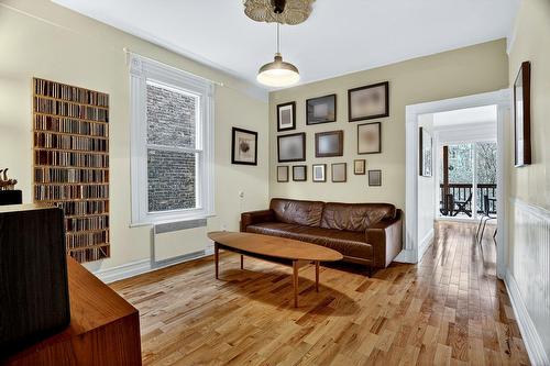 Salon - 1423 Rue Leclaire, Montréal (Mercier/Hochelaga-Maisonneuve), QC - Indoor