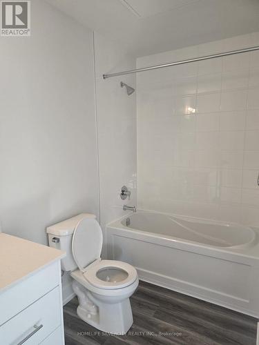 208 - 1100 Lackner Place, Kitchener, ON - Indoor Photo Showing Bathroom