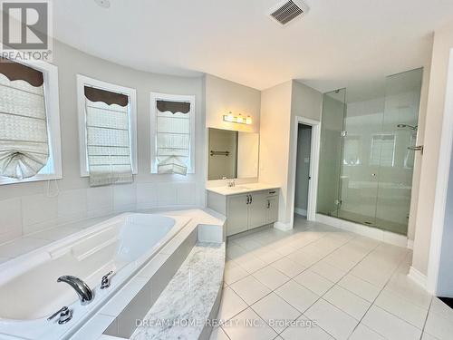 28 Larkin Avenue, King, ON - Indoor Photo Showing Bathroom