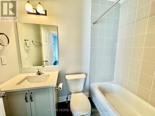 28 Larkin Avenue, King, ON - Indoor Photo Showing Bathroom