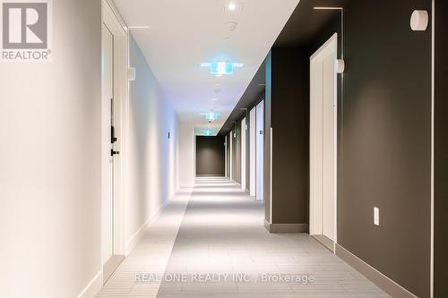 3512 - 3900 Confederation Parkway, Mississauga, ON - Indoor Photo Showing Other Room