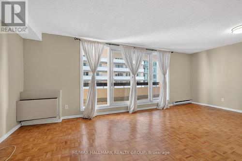 705 - 141 Somerset Street W, Ottawa, ON - Indoor Photo Showing Other Room
