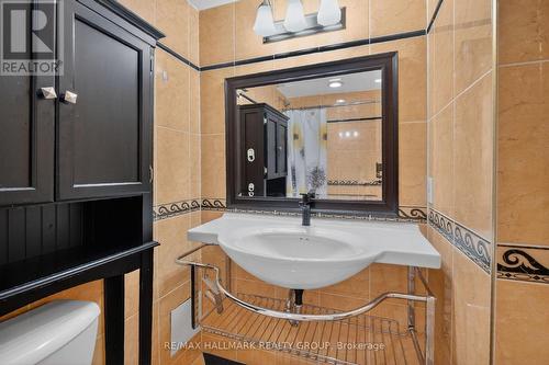 705 - 141 Somerset Street W, Ottawa, ON - Indoor Photo Showing Bathroom