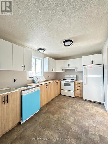 1 - 668 Lalonde Street, Clarence-Rockland, ON - Indoor Photo Showing Kitchen