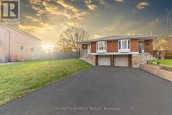 30 GREYABBEY TRAIL  Toronto, ON M1E 1V7