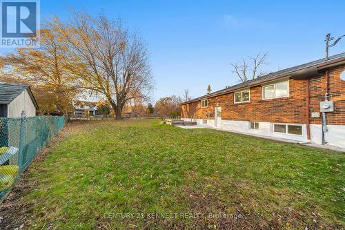 30 Greyabbey Trail, Toronto, ON - Outdoor