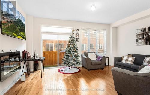 9 Backwater Trail, Brampton, ON - Indoor Photo Showing Living Room