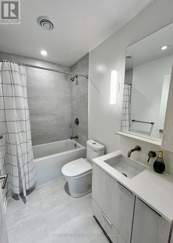 1714 - 120 Broadway Avenue, Toronto, ON - Indoor Photo Showing Bathroom