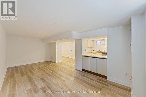 131 Sanatorium Road, Hamilton, ON - Indoor Photo Showing Kitchen