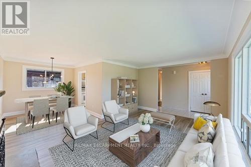 131 Sanatorium Road, Hamilton, ON - Indoor Photo Showing Living Room
