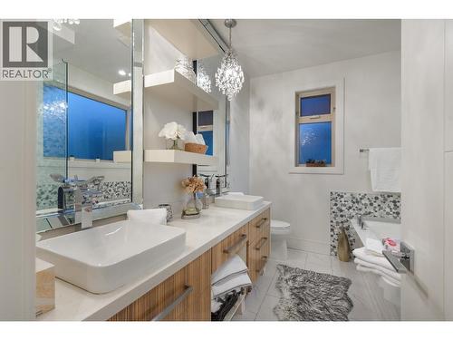 1450 Fulton Avenue, West Vancouver, BC 