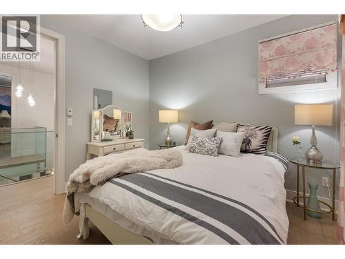 1450 Fulton Avenue, West Vancouver, BC 