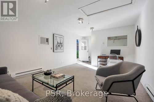 217 Northcliffe Boulevard, Toronto, ON - Indoor Photo Showing Living Room