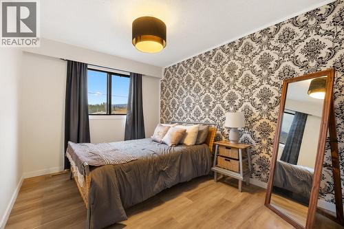 1704 Traut Road, Kelowna, BC - Indoor Photo Showing Bedroom