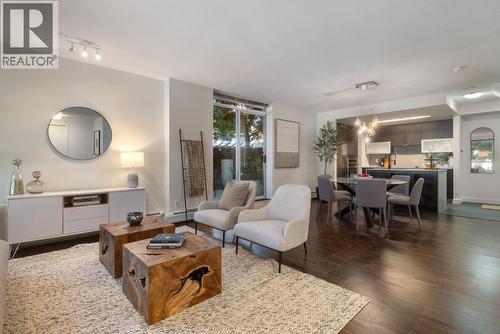 188 Chesterfield Avenue, North Vancouver, BC 