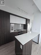 2810 - 395 SQUARE ONE DRIVE  Mississauga, ON L5B 0P6